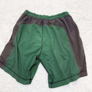 Men Lululemon Lined Workout Running Short in Response Green